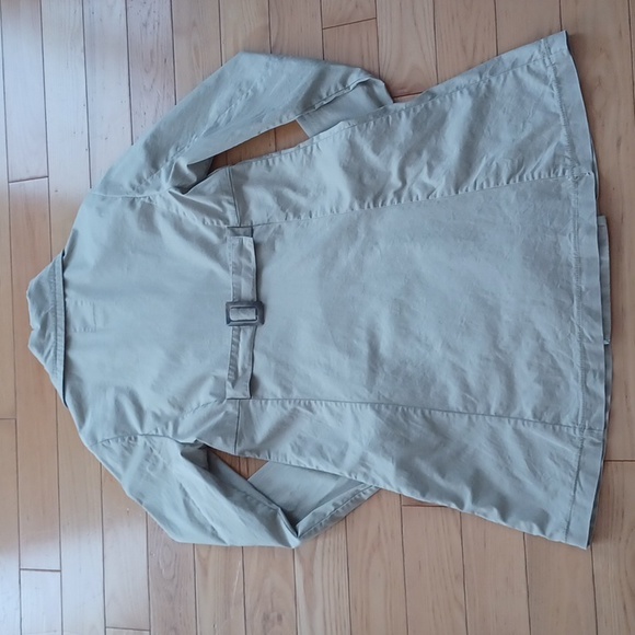 Old Navy Women's double breasted trench coat mid-lenght with belt. - Picture 3 of 3